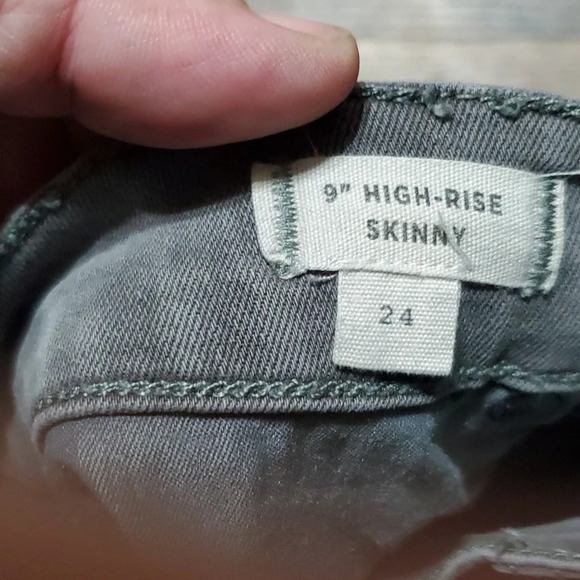 Madewell 9" high rise skinny grey raw hem jeans - Picture 4 of 9